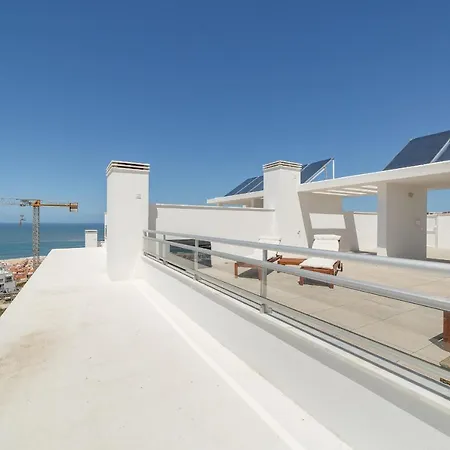 Views X - By Sch شقة *