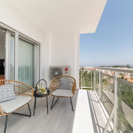 Views X - By Sch Apartman